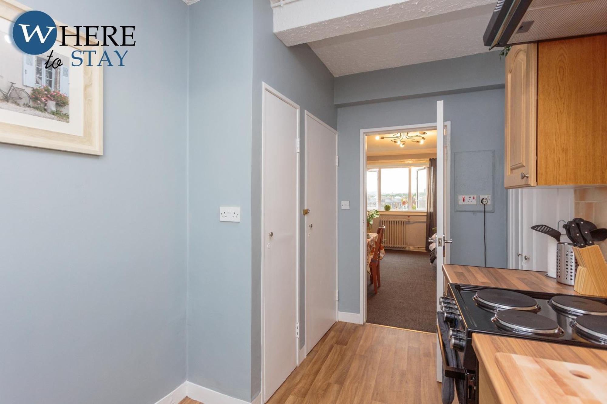 Stunning 3 Bedroom Appartamento