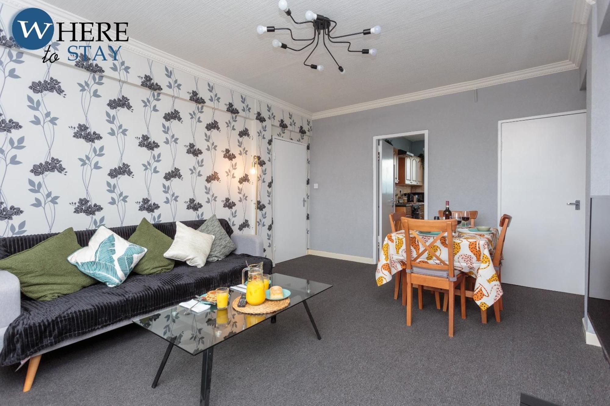 Stunning 3 Bedroom Appartamento